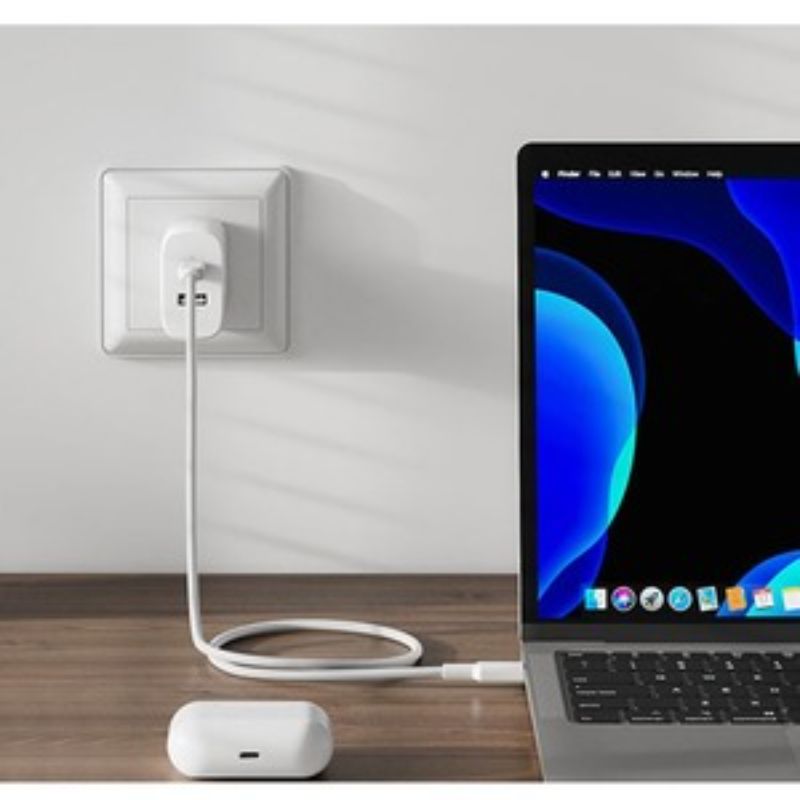 ALOGIC 2x32 Rapid Power 32W GaN Charger with USB-C (20W) and USB-A (12W) for efficient, fast charging on the go.