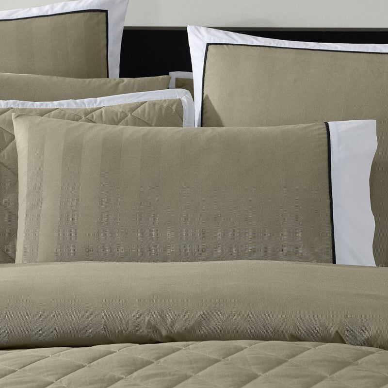 Queen Quilt / Duvet Cover Set - LOGAN & MASON ESSEX OLIVE