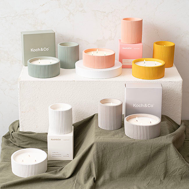 Scented Candle Evelyn II Provincial Magnolia 215g. Burn time up to 15 hours.