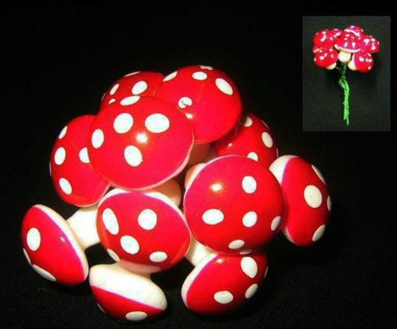 Mini toadstools, 3 cm tall with 6 cm wire stems, perfect for cute children's arrangements and crafts, sold in sets of 10.