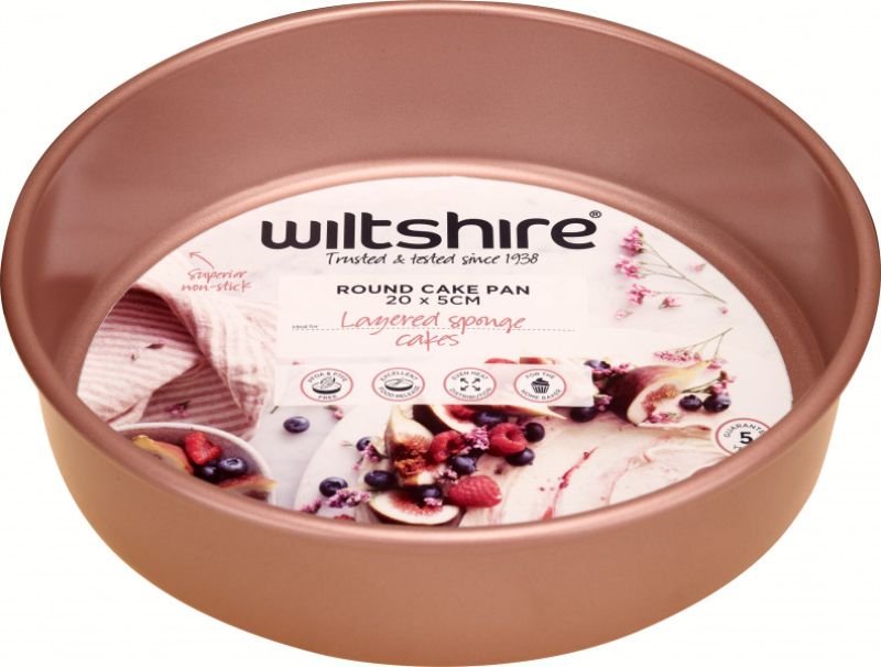 Rose gold 20cm round cake pan with non-stick surface, ideal for even baking and easy release of delicious cakes.