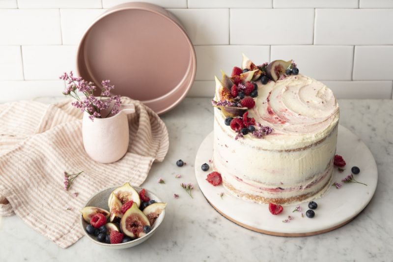 Rose gold 20cm cake pan with non-stick surface, perfect for even baking and stunning layered cakes. Dishwasher safe.