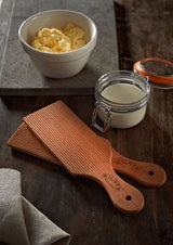 Kilner Butter Paddles Set of 2 with deep grooves for buttermilk removal, perfect for shaping homemade butter.