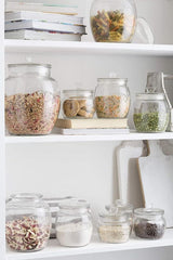 Kilner Universal Storage Jar in clear glass, featuring a vintage design and silicone seal, ideal for pantry and household items.