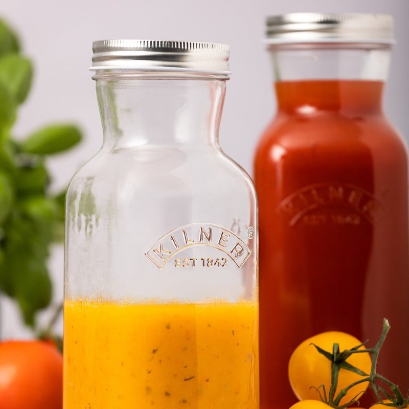 Kilner 500ml juice and sauce bottle in glass, perfect for storing and serving sauces, dressings, and marinades elegantly.