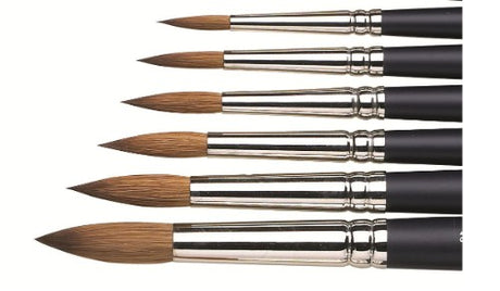 Round Size 0 Winsor & Newton watercolor brush with Kolinsky sable hair, Birchwood handle, and seamless nickel ferrule for detail work.