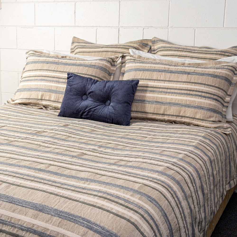 Queen Duvet Cover - Rockwell: Chic blue and natural striped design, 210 x 210 cm, 50% linen/cotton blend for comfort and style.