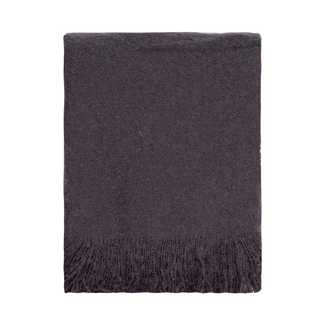 Luxuriously soft black onyx throw, perfect for cozy styling in any living space, measuring 130 x 170 cm.