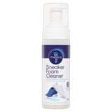 Maseur Footcare Sneaker Foam Cleaner 150mL: powerful foaming cleaner for dirt removal, nourishes sneakers without water.