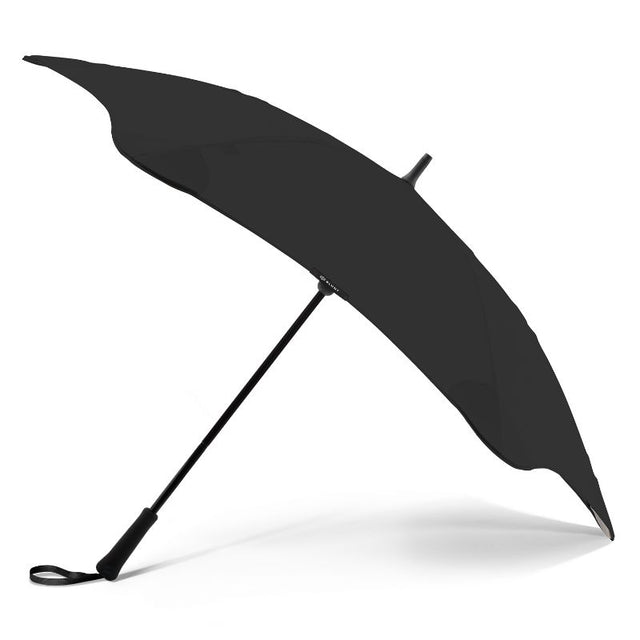 Sleek black BLUNT Classic Umbrella featuring a durable frame and wind-resistant design, ideal for reliable weather protection.