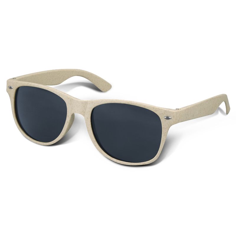Stylish Malibu Basic Natural sunglasses made from eco-friendly Natura material with UV 400 protection, ideal for outdoor activities.
