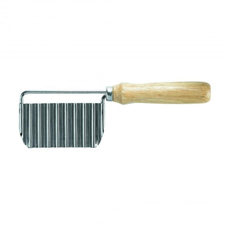 Avanti Crinkle Cutter: stainless steel tool with wooden handle for decorative crinkle cuts in fruits and vegetables.