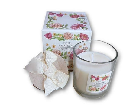 Elegant scented candle in a gift box, featuring the luxurious aromas of tulip and peony.