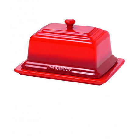 Handcrafted red butter dish by Chasseur, featuring durable enamel, microwave and oven safe up to 250°C, stylish and functional.