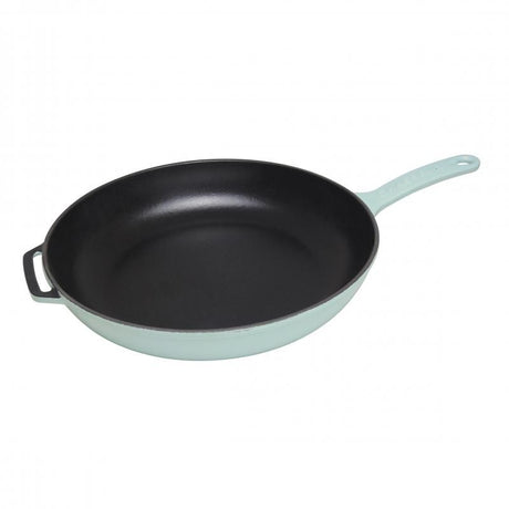 Chasseur 28cm Duck Egg Blue Fry Pan with cast handle, ideal for versatile cooking and exceptional heat distribution.