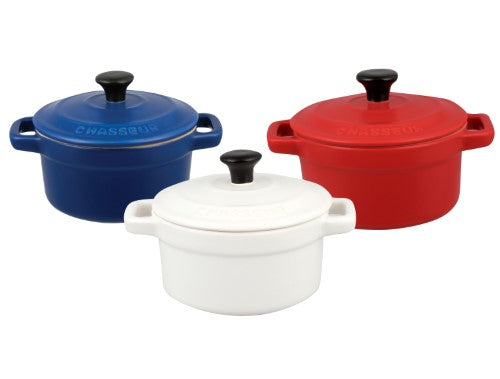 Cocotte Set - Chasseur Celeb Matte: luxurious cast iron cookware, 3 pieces, ergonomic handles, ideal for baking, stewing, and braising.