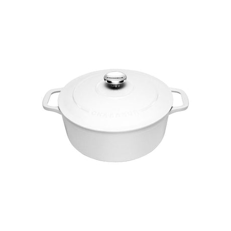 CHASSEUR Round French Oven in Brilliant White, perfect for slow cooking, stews, and serving up to 6 people, with self-basting lid.