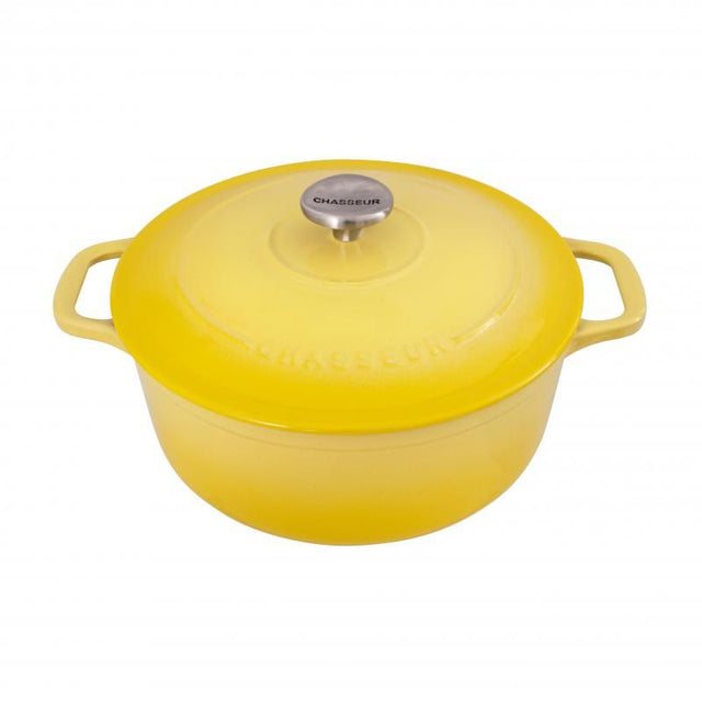 Chasseur Round French Oven 24cm in Lemon Yellow, ideal for slow-cooking and stylish table serving, made of double-enamelled cast iron.