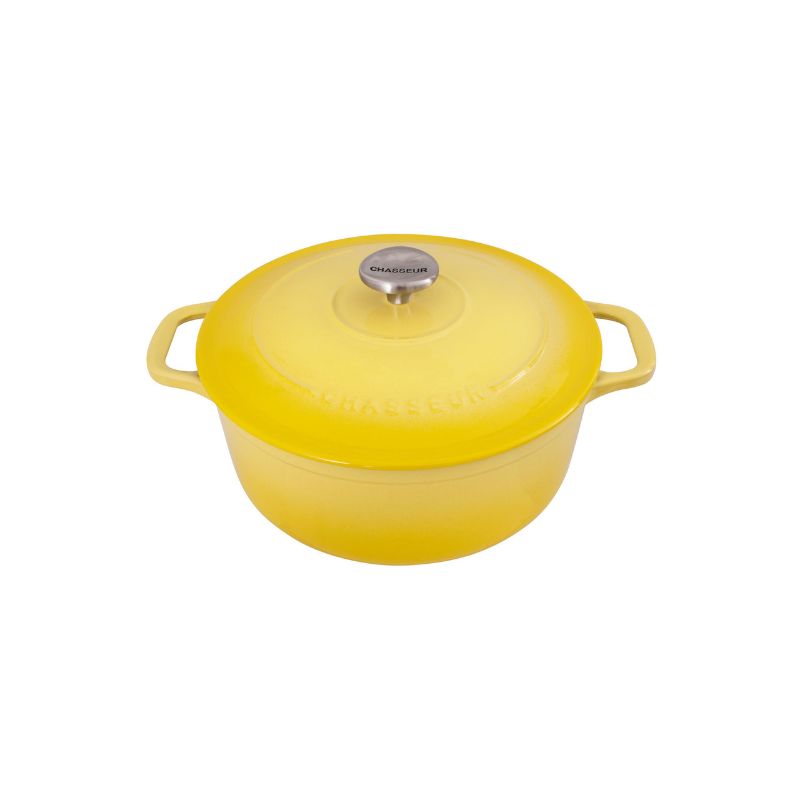 Vibrant lemon yellow CHASSEUR Round French Oven, a 26cm cast iron cocotte ideal for versatile cooking and serving 6 people.