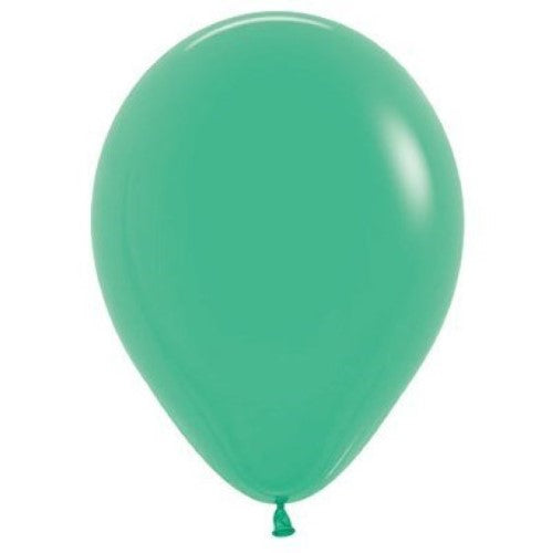 Vibrant Sempertex 30cm Fashion Green Latex Balloons in a pack of 50, perfect for celebrations and events.