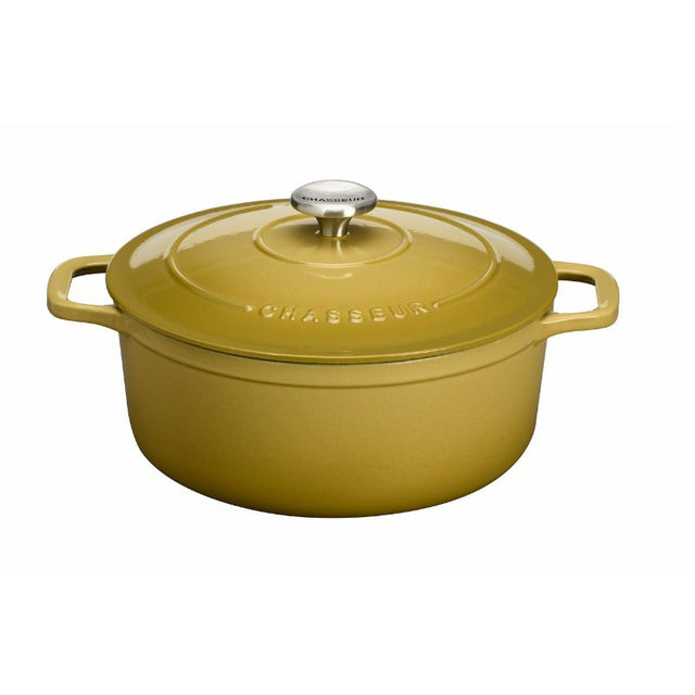 Round mustard cast iron French oven, 24cm, 4L, perfect for versatile cooking and adds color to your kitchen.