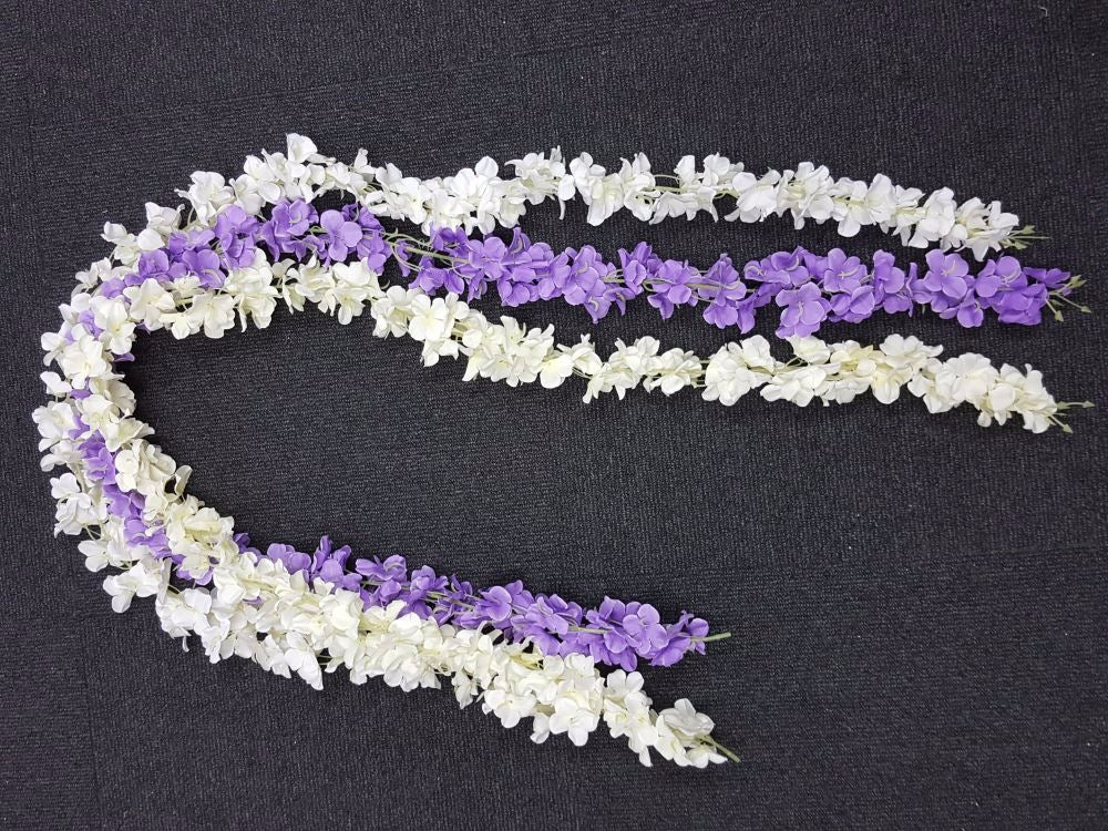 Cream hydrangea flower garland measuring 1.8 metres, perfect for elegant home décor and event decorations.