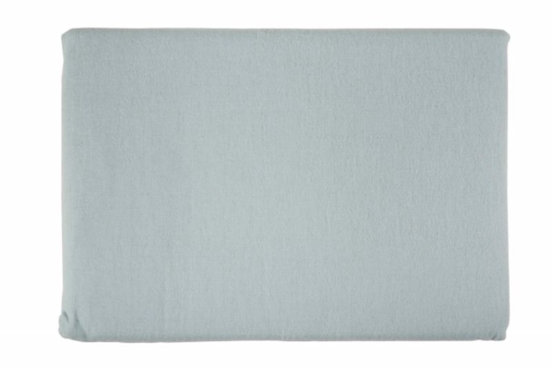 Cozy double sheet set in seafoam, made of 100% cotton flannelette for warmth, includes fitted and flat sheets plus pillowcases.