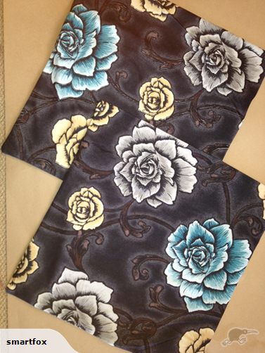 Cushion covers with blue romantic rose design, set of 2, 42cm x 42cm, durable fabric, double-sided print, easy zip closure.
