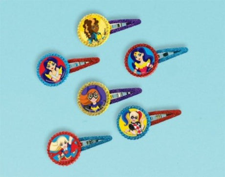 Vibrant pack of 12 DC superhero barrettes, perfect for young fans' parties and everyday play.