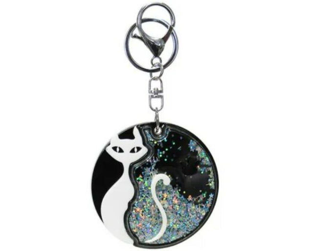 Bling cat keyring mirror (7cm) for quick touch-ups, stylish design perfect for cat lovers and convenient everyday carry.