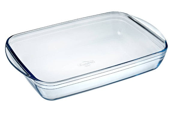 Rectangular O Cuisine roaster (40x27cm) in borosilicate glass, 4.5L capacity, oven safe to 300°C, with easy-hold handles.
