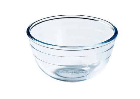 High-quality 17cm borosilicate glass mixing bowl, oven and freezer safe, with easy hold handles and hygienic surface.