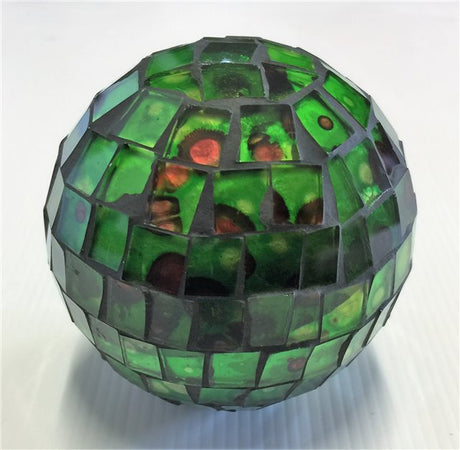 Mosaic green decor ball, 8cm, featuring vibrant colors and intricate designs for stylish home accents.