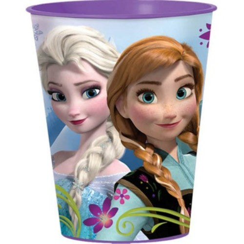 Colorful Frozen-themed plastic favor cups, pack of 3, perfect for parties; holds 473ML, features beloved characters.