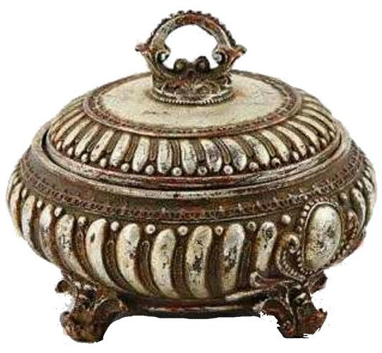 Ornate trinket box measuring 14.7 x 14.7 x 11.8cm, perfect for storing treasured items or gifting.