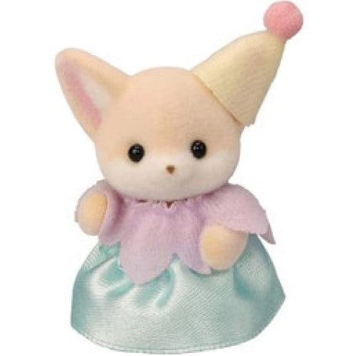 Colorful Sylvanian Families train with Yulie Fennec, turning wheels, and puffing smoke, perfect for imaginative play.