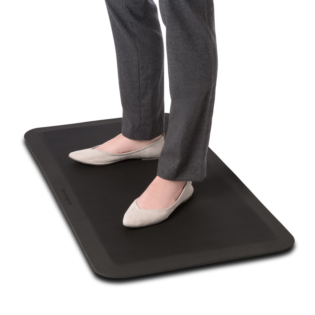 KENSINGTON® PREMIUM ANTI FATIGUE MAT in black, ergonomically designed for comfort, stability, and easy cleaning in standing workspaces.