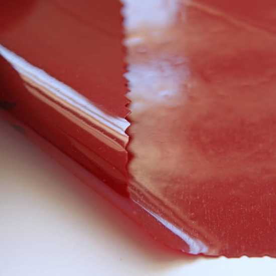 Red Screen Welding Arcsafe 1.8x1.3m, offers safety from sparks and UV, ideal for professional and industrial use.
