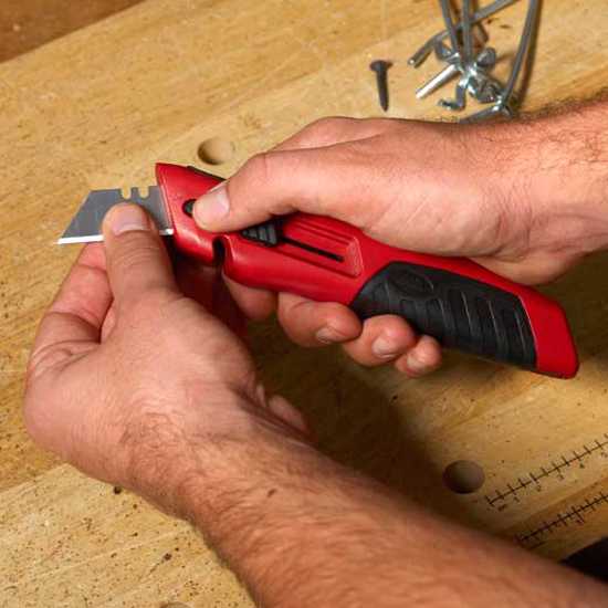 Milwaukee Knife Side Sliding Utility (Each)