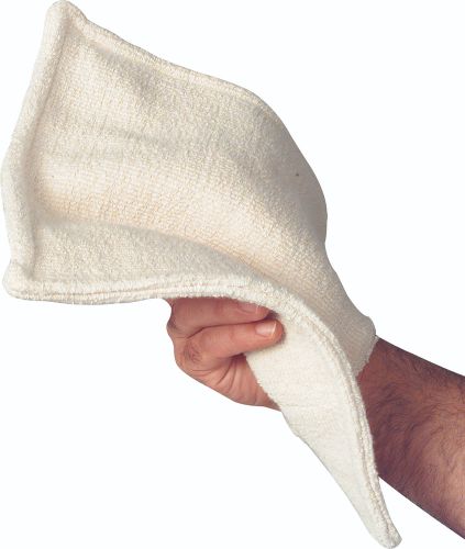 High-quality cotton baking pad with hand slot, providing heat protection and comfort for baking and metal handling tasks.