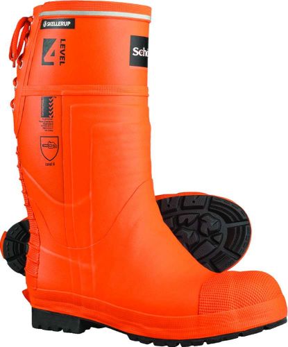Schön Forestry Pro Size 7 gumboots with Level 4 chainsaw protection and fire-retardant outsole for forestry safety.