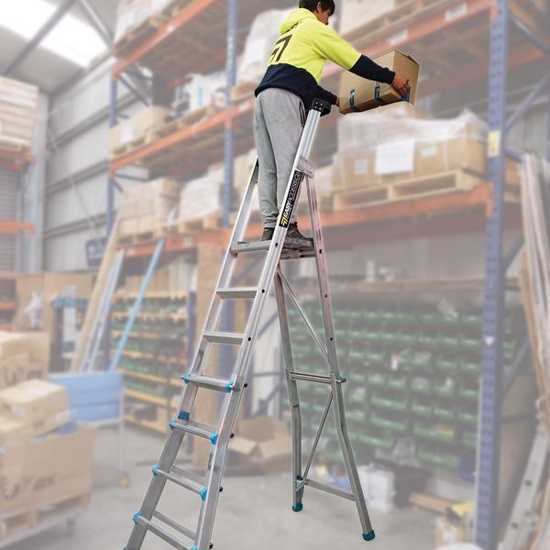 Adjustable platform ladder with 4-7 steps, handrail for safety, 200kg load capacity, and foldable design for easy storage.
