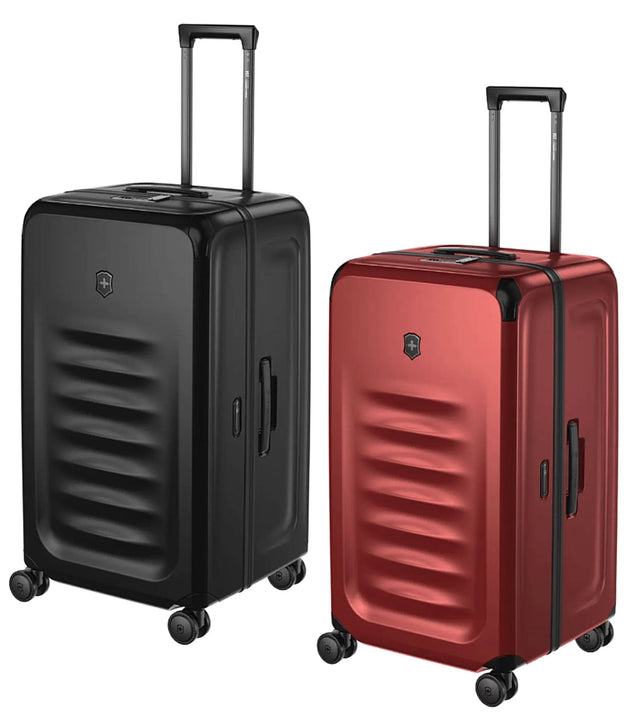 Victorinox Spectra 3.0 Trunk suitcase in recycled polycarbonate, featuring ample storage, packing cubes, and TSA-approved lock.