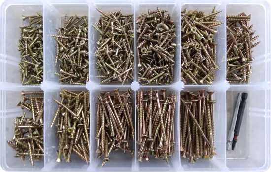 Comprehensive 777-piece zinc-coated square drive screw kit for reliable fastening in various DIY and professional projects.
