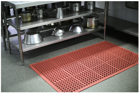 Safety Cushion Nitrile Mat measuring 1500 x 900mm, offering anti-fatigue support and slip resistance for wet and oily environments.