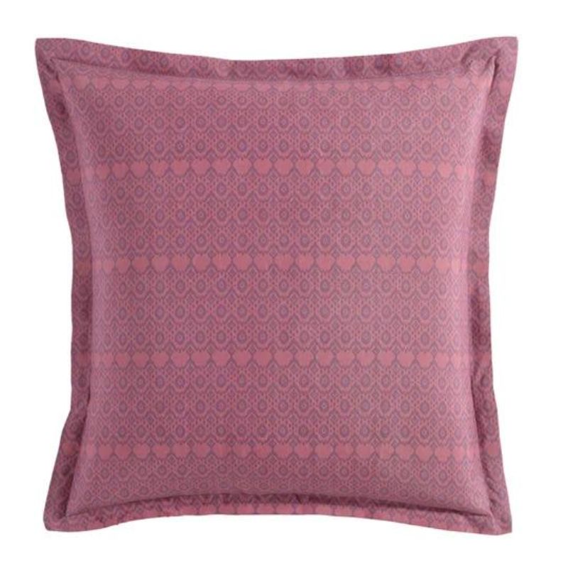 Logan & Mason Navajo Rose Duvet Set featuring a diamond pattern in berry tones for super king beds, includes quilt and pillowcases.