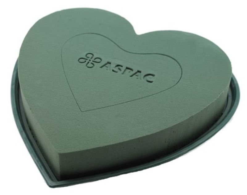 Heart-shaped floral arrangement accessory, 27cm, ideal for enhancing bouquets and expressing love on any occasion.