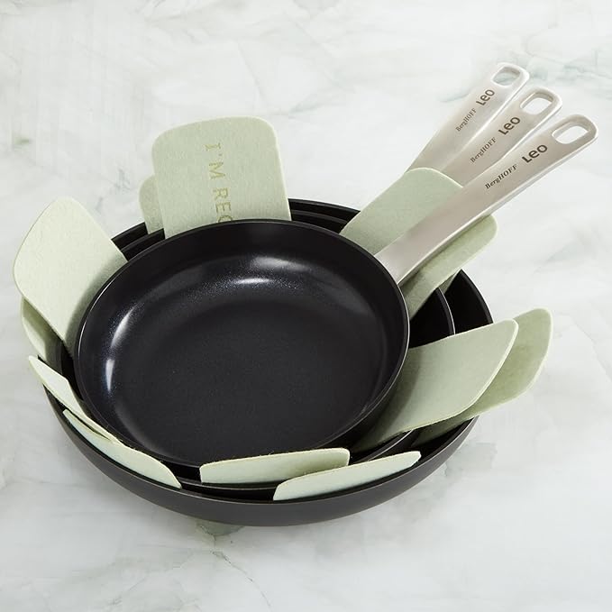 Eco-friendly felt pan protectors, 3-piece set, measuring 38cm, designed to safeguard cookware from scratches and damage.
