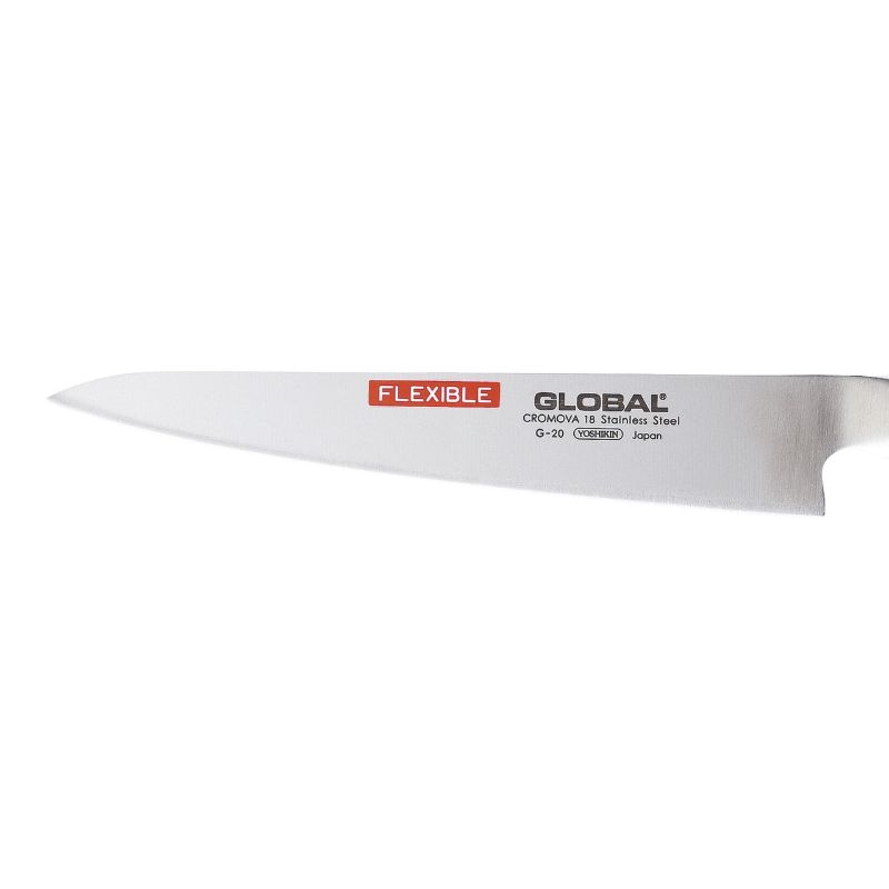 Global Classic 21cm Filleting Knife, designed for fish preparation with sharp CROMOVA 18 stainless steel blade and ergonomic handle.