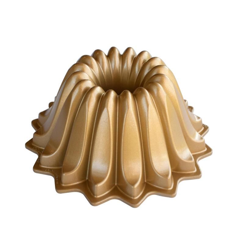 Nordic Ware Lotus Bundt Pan in cast aluminum, 21.5x21.5x9.5cm, nonstick for easy cake release and cleanup.